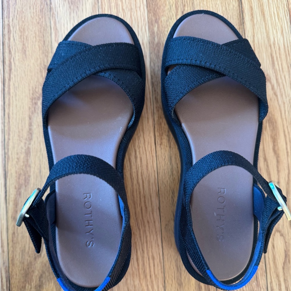 Rothy's Black and Blue Women's Sandals —- new, never worn (no box)